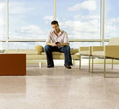 塑胶运动地板厂家谈医院塑胶地板起泡原因？